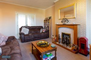 Sitting Room- click for photo gallery